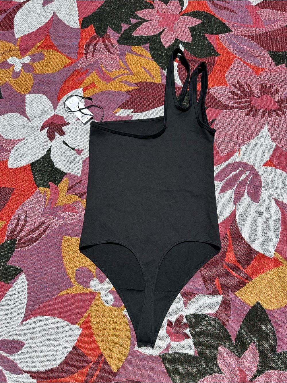 NWT! Abercrombie & Fitch Black One-Shoulder Bodysuit with Double Strap - Picture 3 of 3